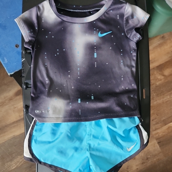 Nike Kids Set - Black and Blue - Picture 1 of 2